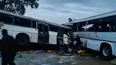 40 قتيلا بحادث تصادم حافلتين في السنغال